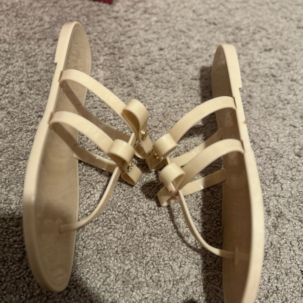 Lilly Pulitzer Harlow Jelly Sandals in Nude - Picture 9 of 10